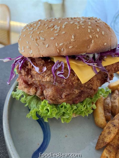 Oomph, Megah Rise – Big Juicy Chicken Leg Burger