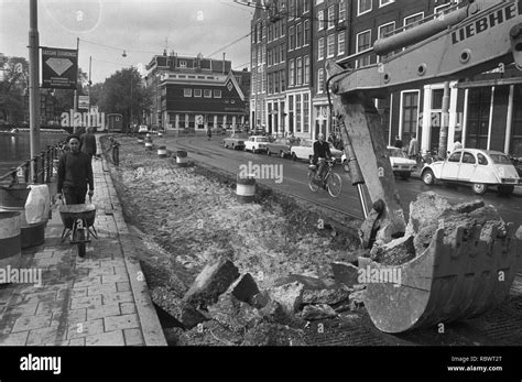 Op de hoek van de Trambaan met de... - L