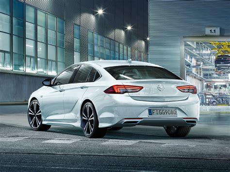 Opel insignia 2022 fiyat listesi