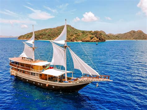 Open Trip Phinisi Boat - Komodo Tour Boat