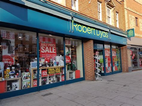 Opening Hours for Robert Dyas in London, 126-128 High Street …