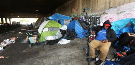 Opinion: Jailing homeless for sleeping in public is not the solution