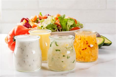 by. There are a few different types of salad dressings that you can have on the Optavia 5&1 plan. The best options are going to be those that are low in calories and fat, while also being high in protein. Some of the more popular dressings include: Balsamic Vinaigrette.. 