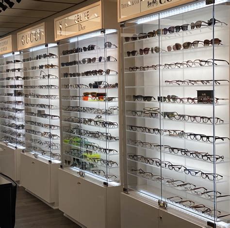 Optical masters. Optical Masters offers a variety of optical lenses for all budgets & vision needs. Call 303.377.0752 today! MONACO(720) 807-7300; FEDERAL(720) 807-7600; Schedule an Appointment ; ... For most of us choosing a new pair of glasses means choosing a new pair of frames, and we don’t always consider what optical lenses to put in … 