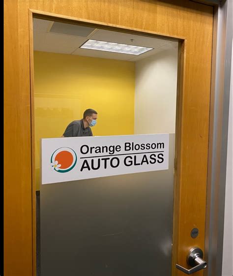 Orange Blossom Auto Glass We make auto glass repair and replacement easy. We specialize in windshield replacement, windshield repair, door glass replacement, vent glass replacement, quarter glass replacement, back glass replacement, rear window replacement, back slider replacement, sunroof replacement and motor home windshield replacement.. 