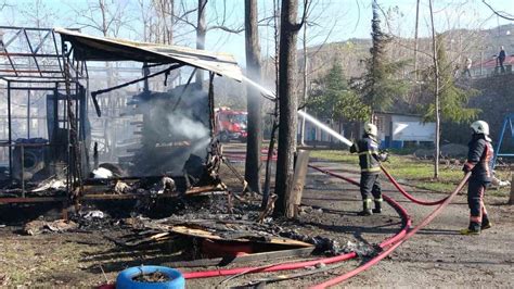 Ordu''daki kamp alanında büyük yangın: Çok sayıda yapı küle döndü!