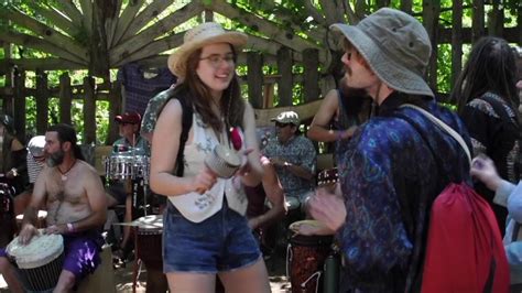 Oregon country fair song - YouTube