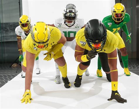 Spring is an important time on the recruiting calendar for any program. The Oregon Ducks boast the No. 8 recruiting class in the country for the 2024 cycle according to 247Sports and they're .... 