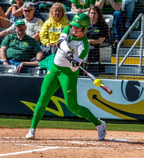 Oregon ducks softball. Ducks Announce 2024 Softball Schedule. EUGENE, Ore. – The 2024 Oregon softball team will play more than half of its games against teams that advanced to the postseason a year ago. The Ducks have 32 games scheduled against schools that advanced to the 2023 NCAA Tournament, including national runner-up Florida State. 