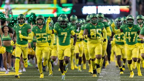 Oregon vs. Stanford prediction, odds, line: 2024 college football …