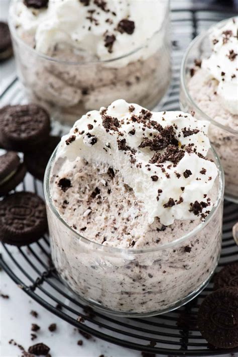 Oreo cream. This Oreo Fluff Dessert is a super simple no-bake dessert made with 5 simple ingredients – Oreos, Cream Cheese, Instant Pudding, Cool Whip & Milk! 3.92 from 36 votes. Pin Recipe Save Recipe Saved Recipe! Rate Recipe Print Recipe. Course: Appetizer/Dessert. Cuisine: Dessert. Author: Kasey Schwartz. 