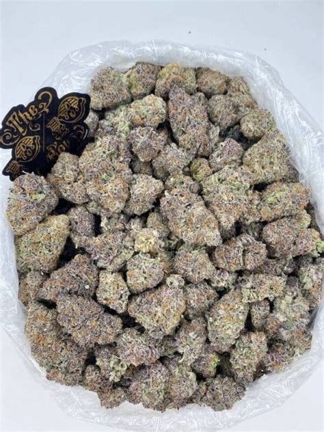 Oreoz, also known a "Oreo Cookies" and "Oreos," is a potent hybrid marijuana strain made by crossing Cookies and Cream with Secret Weapon. This strain produces a long-lasting and relaxing high.. 
