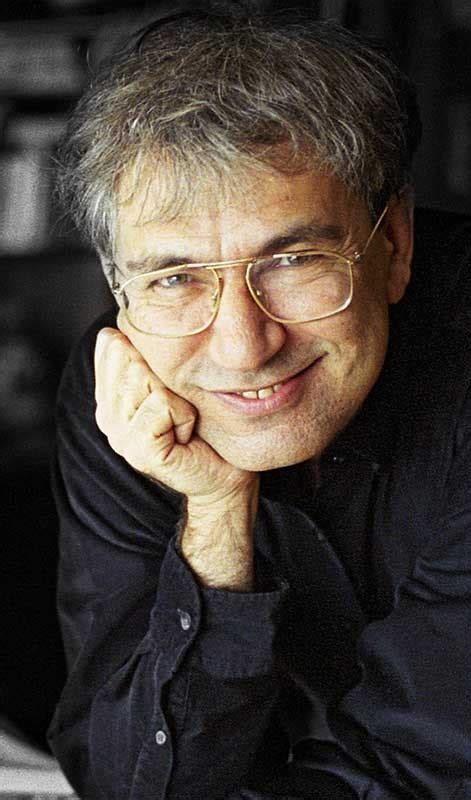 Orhan Pamuk ( 1952).