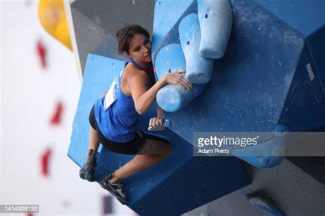 Oriane bertone height. .  ...