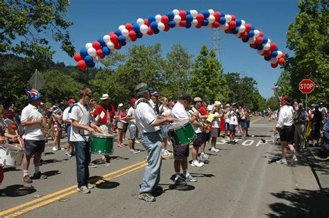 Orinda’s 36th annual 4th of July parade lived up to the slogan, “America’s Best Hometown Parade.” A multitude of Lamorinda organizations marched along the route on Independence Day. Perennial parade attendees Pat and Pete Williams said they come because they like a patriotic parade.. 