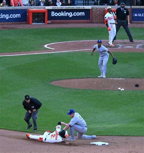Orioles ‘miscommunication’? Here’s what happened with Gunnar Henderson’s steal attempt late in Game 1 loss.