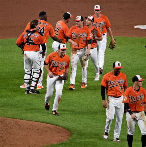 Orioles beat Marlins, 6-5, for 7th straight win behind Gunnar Henderson’s solo homer, Anthony Santander’s go-ahead single