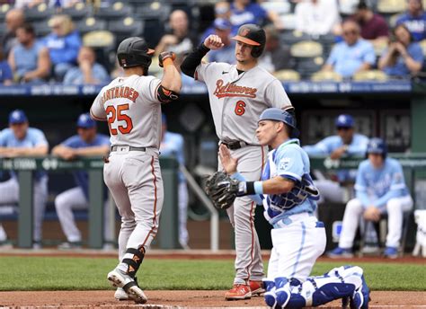 Orioles fight back after blowing 7-run lead to beat Royals, 13-10, win 7th straight series