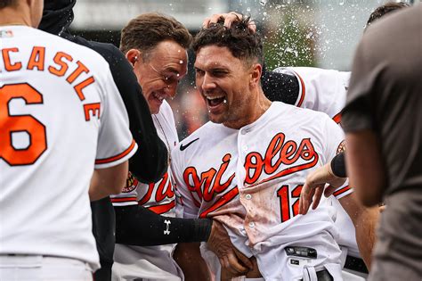 Orioles get 6th straight win, beating Tigers 2-1, on walk-off wild pitch after duel of team’s former top prospects