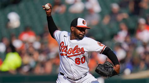 Orioles put reliever Mychal Givens back on IL, call up Baltimore-area native Bruce Zimmermann