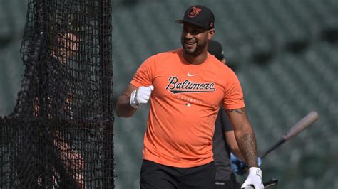Orioles sign OF Aaron Hicks, put Cedric Mullins on 10-day IL with groin strain