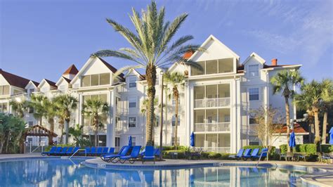 Top 20 things to do in Orlando. Top 7 Orlando Hotels with Lazy River. Top 15 Luxury Hotels Near Disney. 1. Club Wyndham Ocean Walk (from USD 150) Show all photos. Reasonable pricing for spacious, self-contained units. Multiple pools, lazy river, and beachfront access. Conveniently situated near grocery stores, restaurants, and main street.. 