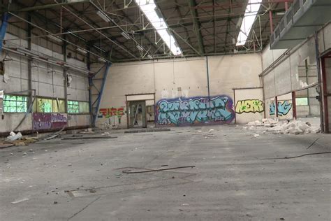 Orne: a rave party in an abandoned factory that produced asbestos