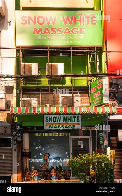 Oscar White Photo Bangkok