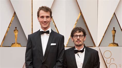 th?q=Oscar academy mitglieder in english