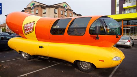 Oscar mayer wienermobile driver job. Things To Know About Oscar mayer wienermobile driver job. 