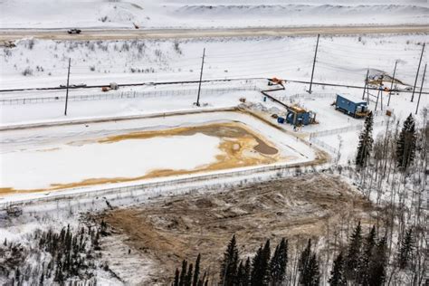 Ottawa requests joint ‘working group’ on oilsands contamination with Alberta