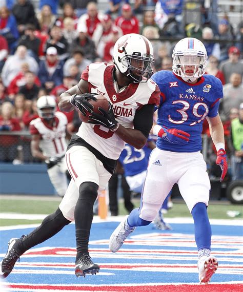 Ou kansas football. That’s what Kansas Jayhawks football fans were wondering after a critical fourth-down conversion by Oklahoma quarterback Caleb Williams late in OU’s 35-23 victory over Kansas. On a fourth-and ... 