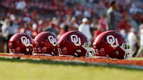 The Jayhawks outgained Oklahoma 412-398 and held the Sooners to a scoreless first half for the first time since 2014, the last game before Oklahoma hired Lincoln Riley as offensive coordinator.. 