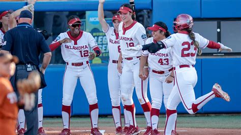 Apr 30, 2022 · OU softball hits three homers in run-rule win over Kansas. Oklahoma hit three home runs and had seven players knock in at least two runs as the top-ranked Sooners' softball team routed Kansas, 19-0, Saturday in Lawrence, Kansas. Tiare Jennings, Jocelyn Alo and Lynnsie Elam all homered for OU (44-1, 13-1). Jennings was 3-for-4 in the game with ... . 