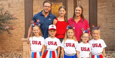 First airing in 2016, OutDaughtered has become a fan-favorite on TLC. Currently, the series is in season nine, with over 60 episodes and counting under its belt. Watching episode one, it's easy to see why fans fell in love with the show, which follows the first-ever all-girl set of quintuplets in the country, via TLC.. 