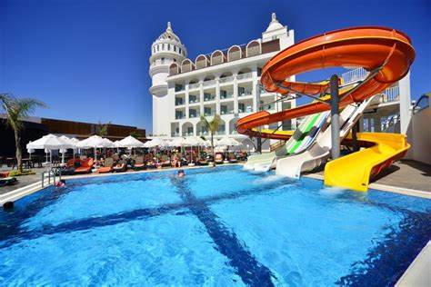 Outdoor Pool Side Crown Serenity.