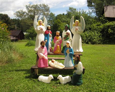 Outdoor blow mold nativity. Made with durable and light weight blow molded plastic; Includes C7 (standard) traditional light bulbs that are also easy to replace when needed Plugs in to standard US household outlet 110/120 volt AC; Cute Christmas design that accents any Christmas indoor/outdoor décor or theme; Pairs great with any of the Holiday Time Christmas blow mold items 