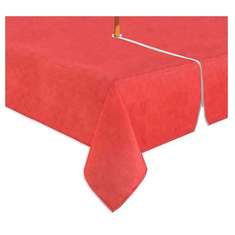 I have been looking all over the place for a table cloth for our rectangle size patio table that has an umbrella. Not easy finding one with a hole in it..