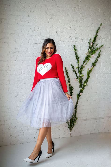 Outfit valentines day. Valentine's Day is the perfect time to celebrate love in all of its forms—from platonic friendships to romantic relationships and everything in between. These relationships may include your ... 