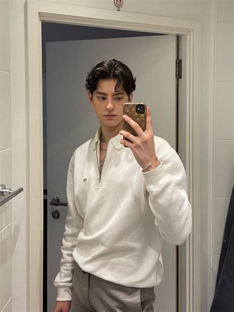 Outfits guys think are extra tempting.  But what are the specific eleme...