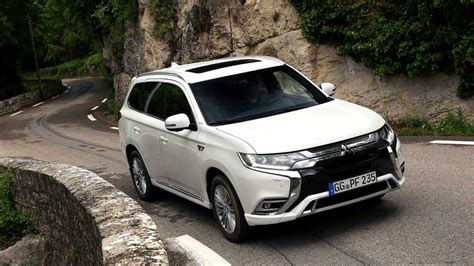 Outlander phev bluetooth problem.  Browse 2019 Mitsubishi Outlander PHEV SUV with Bluetoo...