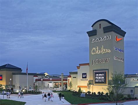 Reviews on Outlet Mall in Lebanon, OH - Cincinnati Premium Outlets, Nike Factory Store - Cincinnati, Deerfield Towne Center, Liberty Center, Brooks Brothers Factory Outlet . 