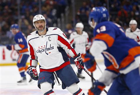 Ovechkin scores twice, leads Capitals to 4-1 win over Islanders
