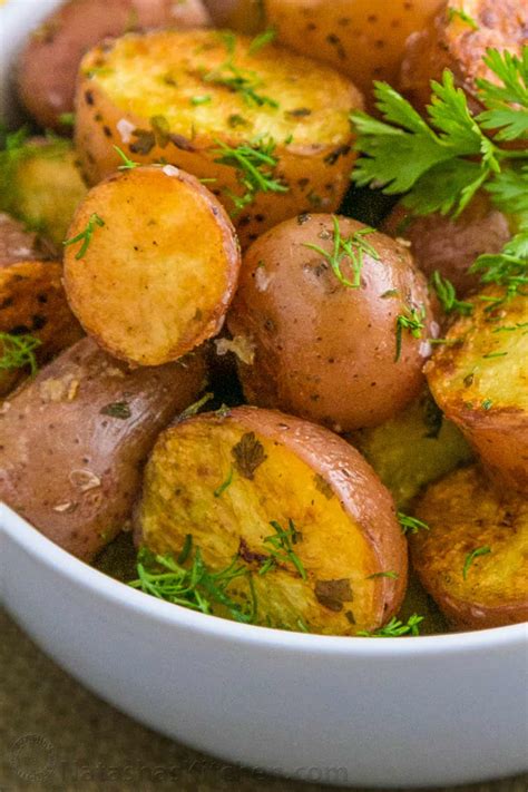 Oven roasted red potatoes - easy side dish recipe - Eating on a Dime