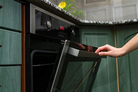 Oven smells like gas when preheating. Dirty oven racks? Here are nine quick and easy ways to clean oven racks in as little as 10 minutes using DIY solutions or commercial cleaning products. Expert Advice On Improving Y... 
