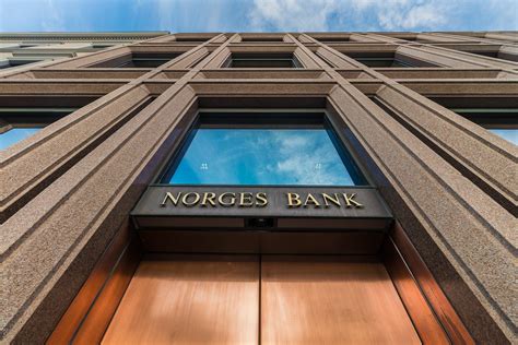 Overføring av bankinspeksjonen til norges bank. - Contes populaires persans du khorassan. tome i.