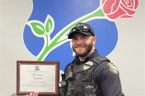 Overland officer praised for swift life-saving actions