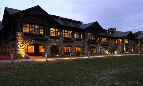 Overlook lodge. Mar 22, 2024 - Entire home for $850. Overlook Lodge 5 min to slopes 5 King Master ensuites 7 bedrooms 8 baths amazing views. 