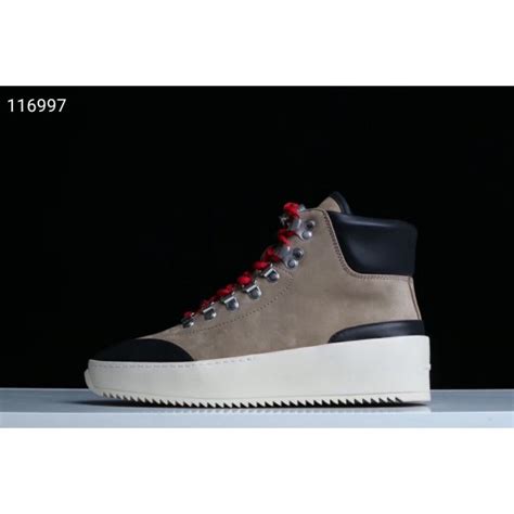 LJR Sneakers is the best quality and the most worth buying. Hot Kicks have an own LJR factory dedicated to the production of LJR batch sneakers, they are short called LJR sneakers. Whether it is the choice of raw materials or the choice of production equipment, we choose the best quality. .