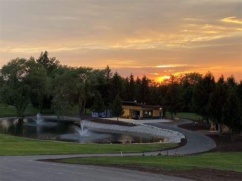 Oxford hills. Oxford Hills, Oxford, Michigan. 1,345 likes · 196 talking about this · 4,065 were here. Oxford Hills Golf Club located in Oxford Michigan is an 18 hole public course with a par of 72. From our... 